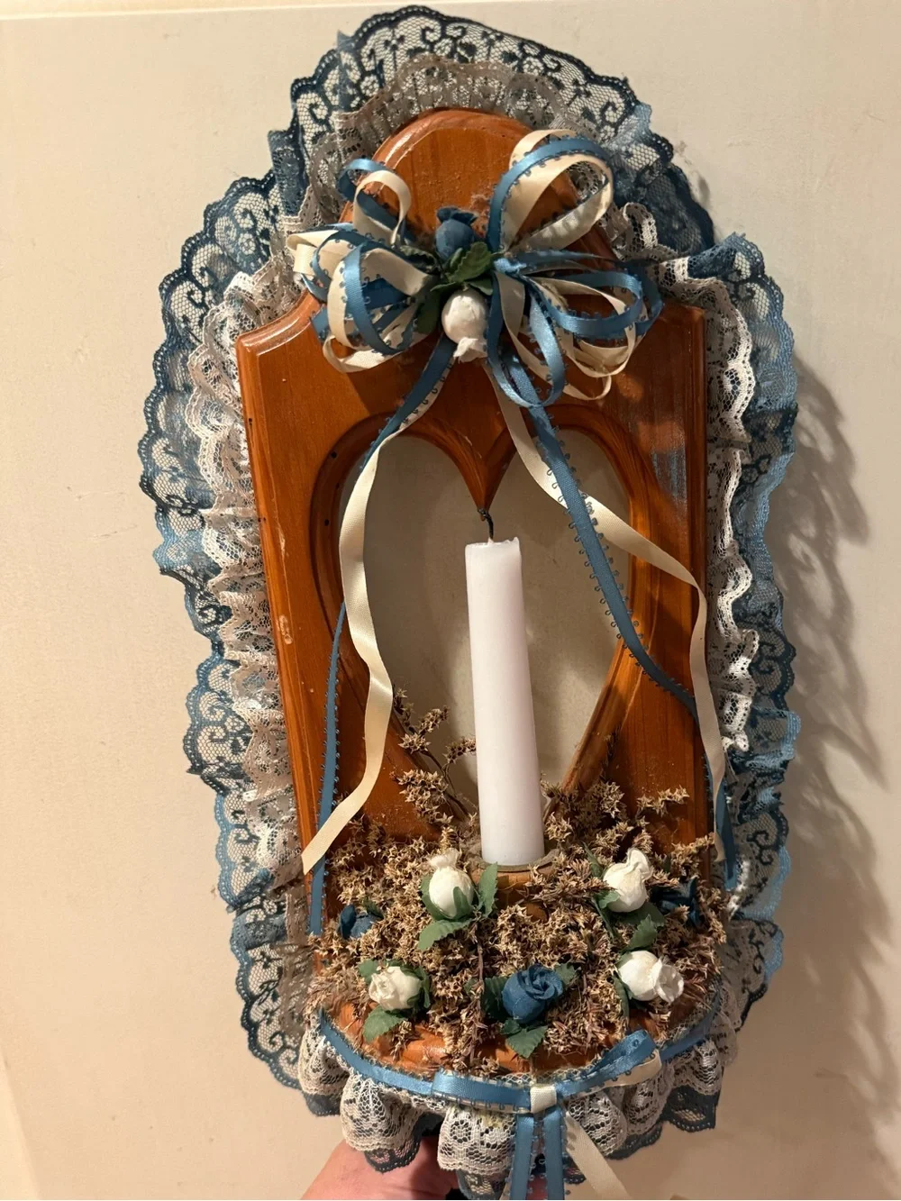 Wood Heart Wall Pocket Candleholder Blue & White Lace Trim Flowers cottage